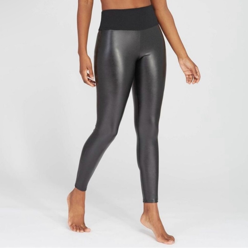 ASSETS by SPANX Women’s Faux Leather Black Sleek Skinny Legging L